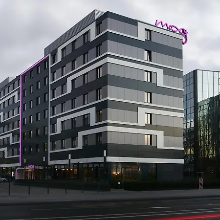 Moxy Frankfurt Eschborn-2