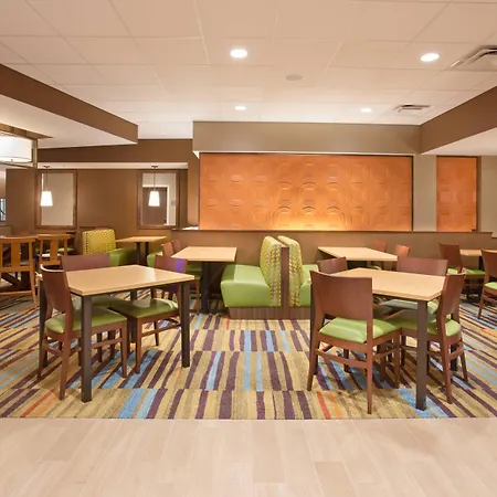 Fairfield Inn & Suites By Marriott Burlington-2