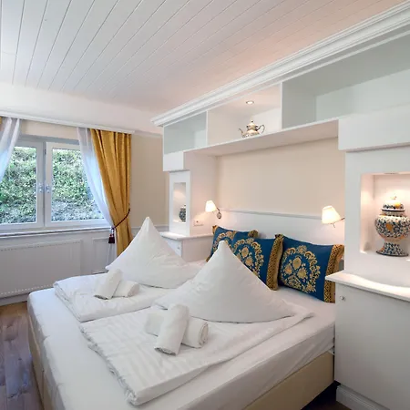 Hotel Weinberg-Schlößchen-2