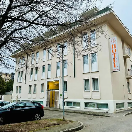 Hotel Kristall-2