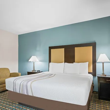 La Quinta By Wyndham Stonington-Mystic Area-3