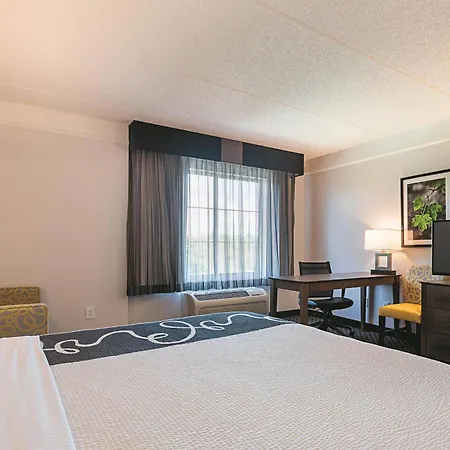 La Quinta By Wyndham Atlanta Alpharetta-2