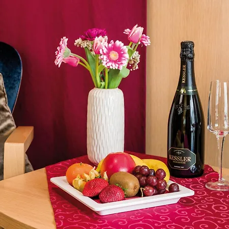 Villa Ludwig Suite Hotel (Adults Only)-3