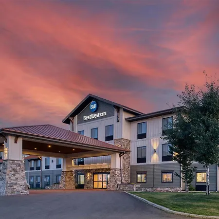 Best Western Shelby Inn & Suites-2