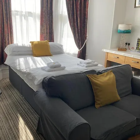 Donnington Guesthouse-3