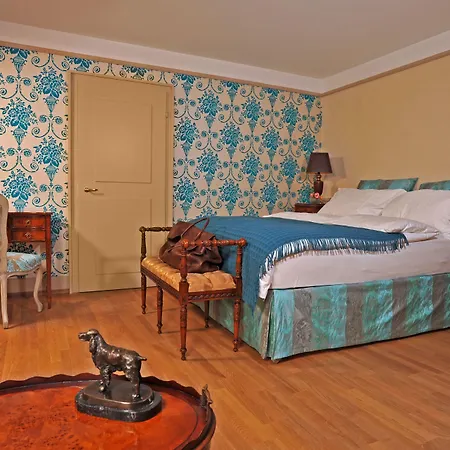 Townhouse Boutique Hotel-3