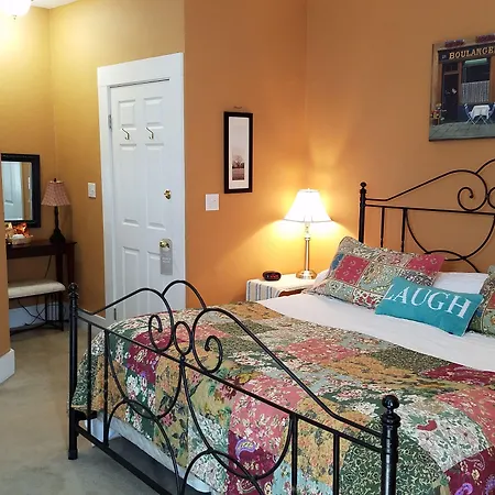 Vandiver Inn-2