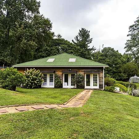 Stone Manor Boutique Inn-3