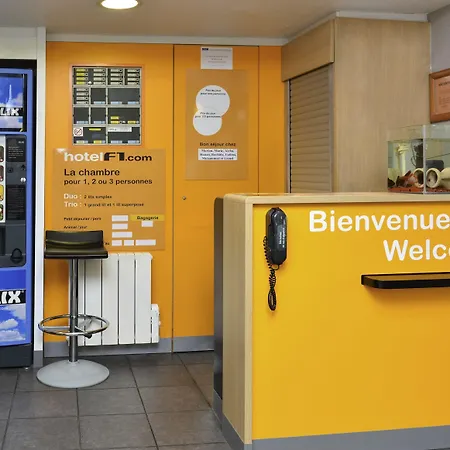 hotelF1 Evreux Sud-2