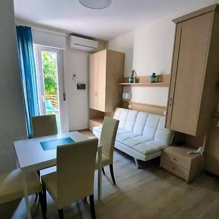 Hotel Airone B&B Camere e Appartamenti-3