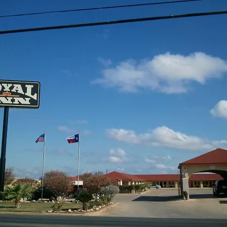 Royal Inn Pearsall-2