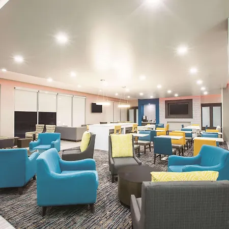 La Quinta By Wyndham Tulsa Broken Arrow-3