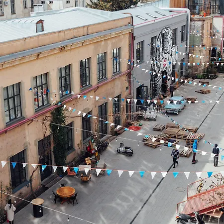 Fabrika Hostel & Suites-3