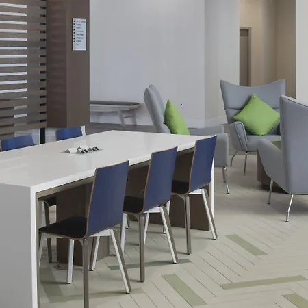 Holiday Inn Express & Suites Orlando At Seaworld By Ihg - With Free Shuttle Service To Seaworld Parks-3