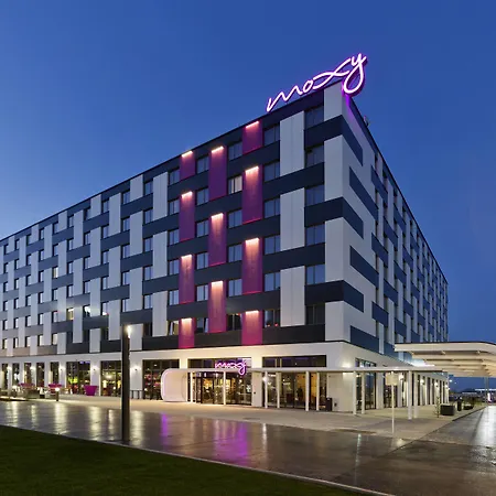 Moxy Vienna Airport-2