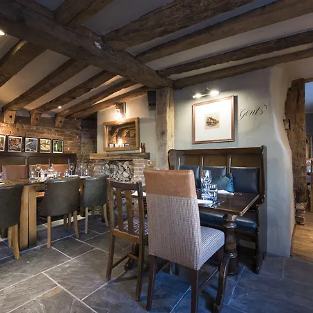 The Ostrich Inn Colnbrook London Heathrow-2