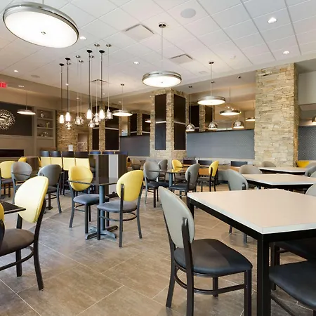 Drury Plaza Hotel Cape Girardeau Conference Center-3