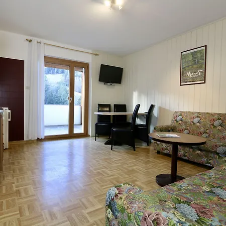 Hotel Berghang-3