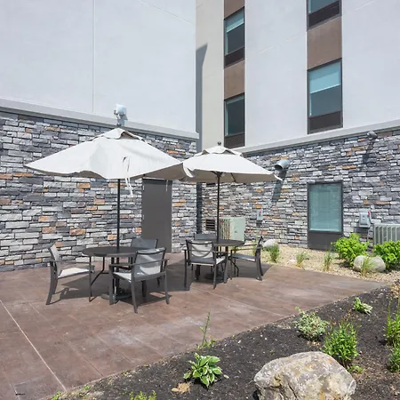 Hampton Inn Hamburg-2