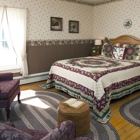 Inn On Golden Pond-3