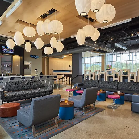 Aloft By Marriott Cleveland Airport-3