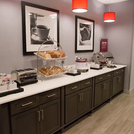 Hampton Inn-Pontiac-2