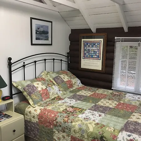 Pine Grove Cottages-2