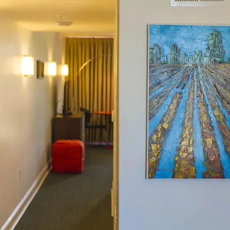 Mother Earth Motor Lodge-3