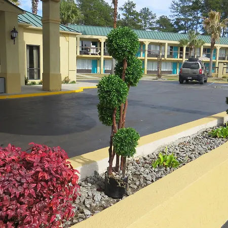 Econo Lodge-2