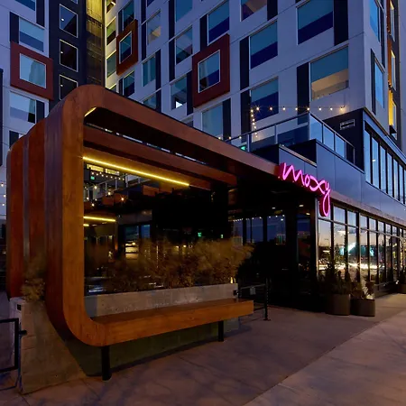 Moxy Denver Cherry Creek-3