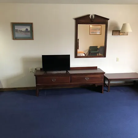 Denison Inn And Suites-2