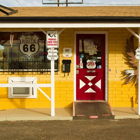 Brad'S Desert Inn-3