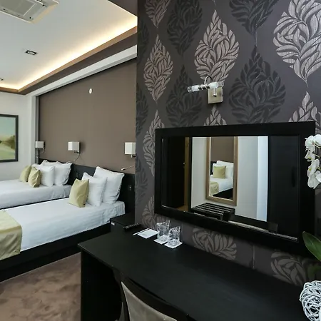 Garni Hotel Zen Free Parking-3