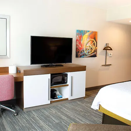 Hampton Inn Lebanon-2
