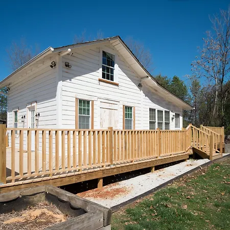 Swamp Rabbit Inn Travelers Rest-2
