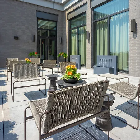 The Row Hotel At Assembly Row, Autograph Collection-3