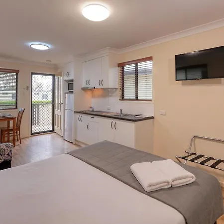 Milmerran Village Caravan Park-2