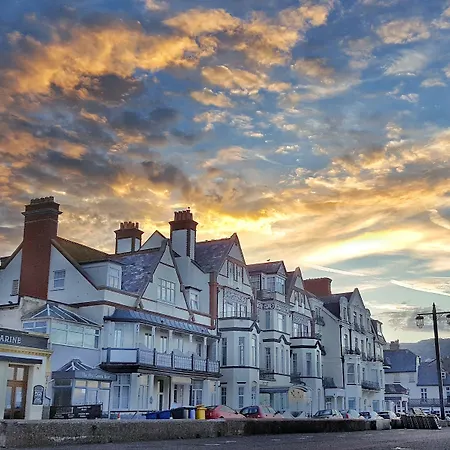 The Kingswood Hotel-3