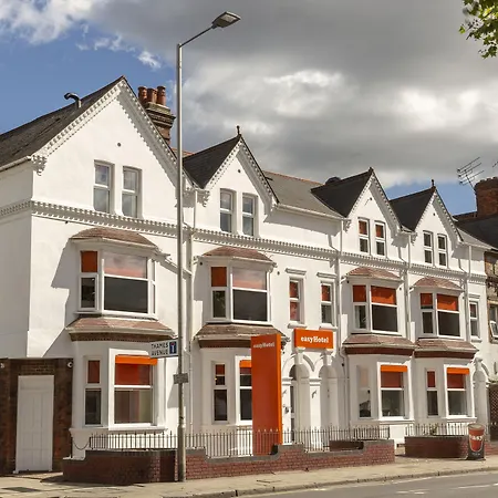Easyhotel Reading-2