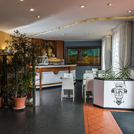 Hotel Daunia-2