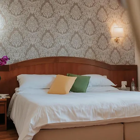 Hotel Flora-3
