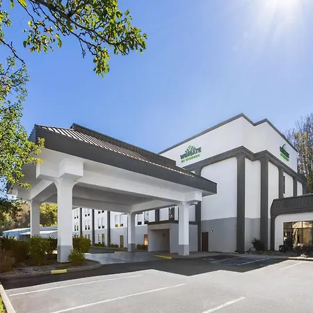 Wingate By Wyndham Buckhannon-3