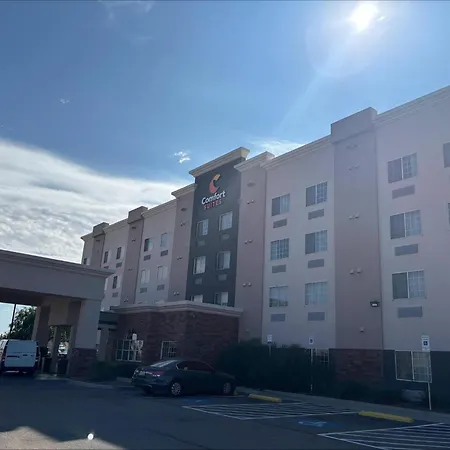 Comfort Suites El Paso Airport-3