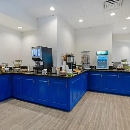 The Lux Hotel & Conference Center, An Ascend Collection Hotel-3