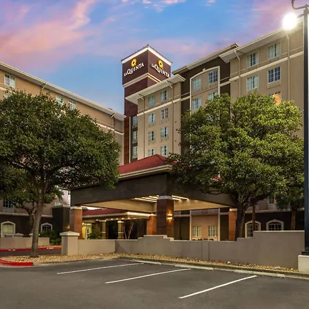 La Quinta By Wyndham San Antonio Airport-3