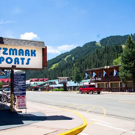 Sitzmark Sports Lodge-2