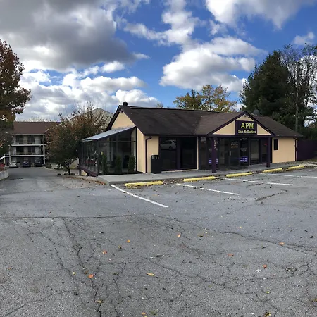 Apm Inn And Suites-3