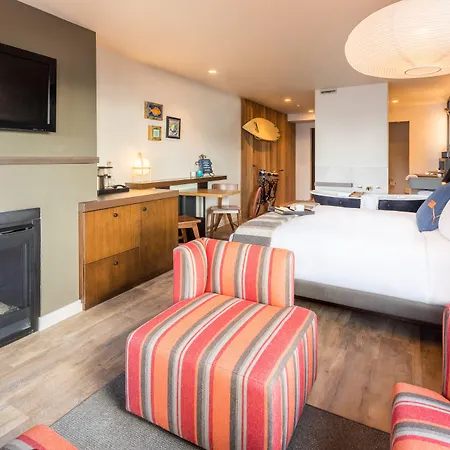 Headlands Coastal Lodge & Spa-2