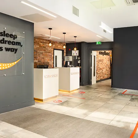 Easyhotel Ipswich-2