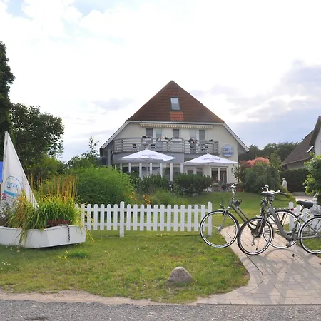 Hotel Am Fleesensee-2